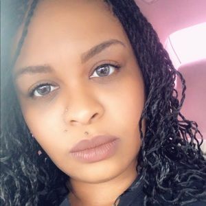 Meet your Posher, Shaneitra